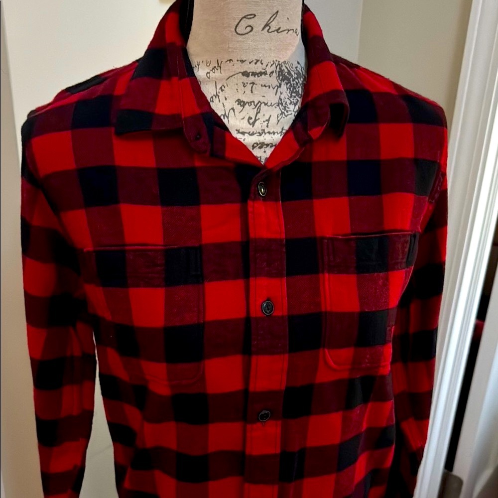 GAP Kids Red & Black 🦬 Plaid Button Down Flannel Shirt Cozy Fall Classic